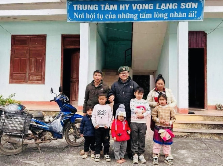 Trung tâm Hy vọng tại tỉnh Lạng Sơn hỗ trợ khẩn cấp gia đình 7 người  - Ảnh: NVCC