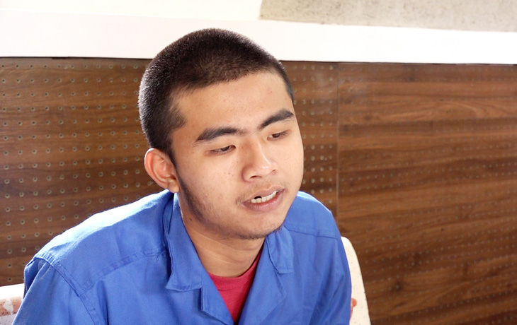 Lê Anh Kiệt bị bắt giam do dùng dao rượt chém người gây náo loạn phiên tòa - Ảnh: TIẾN VĂN