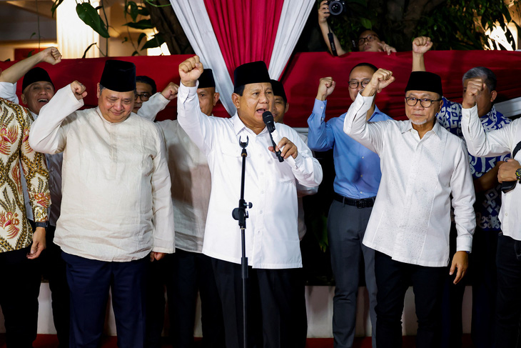 Ứng viên tổng thống Indonesia vừa đắc cử Prabowo Subianto phát biểu ngay sau khi kết quả bầu cử được công bố ngày 20-3 - Ảnh: REUTERS