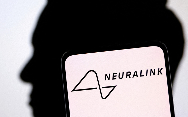 Người được cấy chip Neuralink vào não đã chơi cờ trên máy tính liên tục 8 giờ