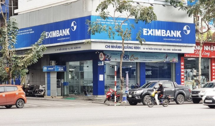 Thanh tra Ngân hàng Nhà nước chi nhánh Quảng Ninh đang yêu cầu Eximbank báo cáo sự việc liên quan thẻ tín dụng sau vụ nợ thẻ tín dụng từ 8,5 triệu lên 8,8 tỉ đồng - Ảnh: TIẾN THẮNG