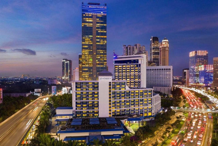 Khách sạn 5 sao Le Meridien Jakarta - nơi đội tuyển Việt Nam đóng quân - Ảnh: Internet