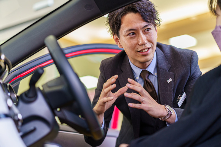 Sales Toyota kể chuyện: 'Niềm nở ngay cả khi khách mua xe hãng khác'- Ảnh 2.