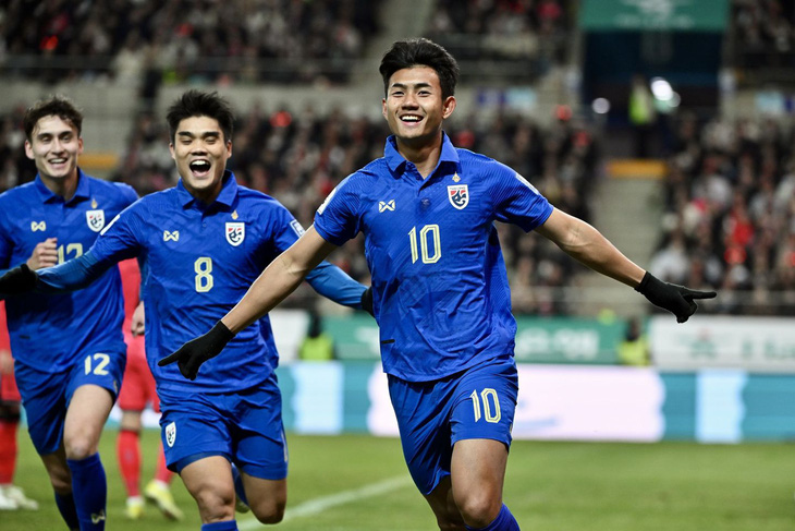 Suphanat Mueanta ghi bàn gỡ hòa 1-1 trước Hàn Quốc - Ảnh: TFA
