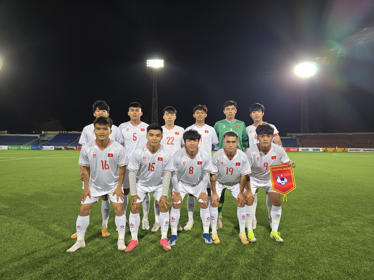 Đội hình xuất phát U23 Việt Nam trong chuyến tập huấn, thi đấu giao hữu tại Tajikistan - Ảnh: VFF