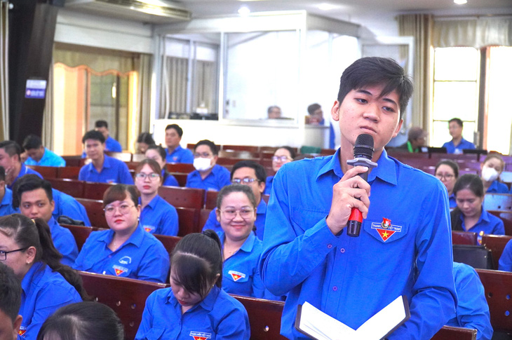 Bạn Trần Lê Trọng Văn, sinh viên Trường đại học Kinh tế - Luật, cho rằng giới trẻ hiện nay hầu hết dám nghĩ, dám làm, dám hành động