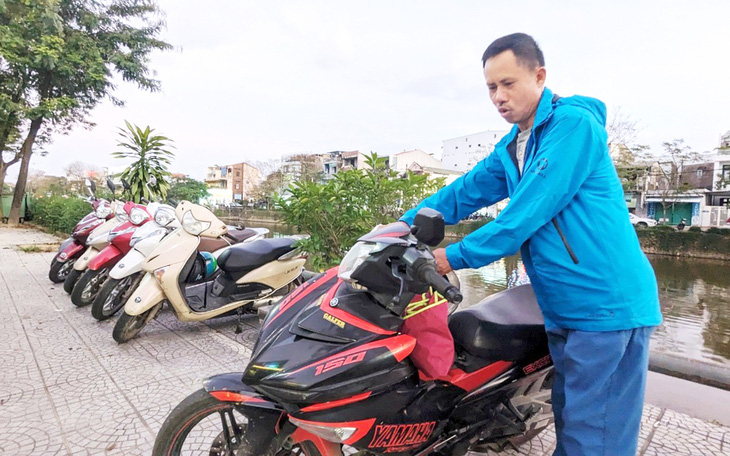Quy định đậu xe máy khác thường ở Huế: Dân chưa phục