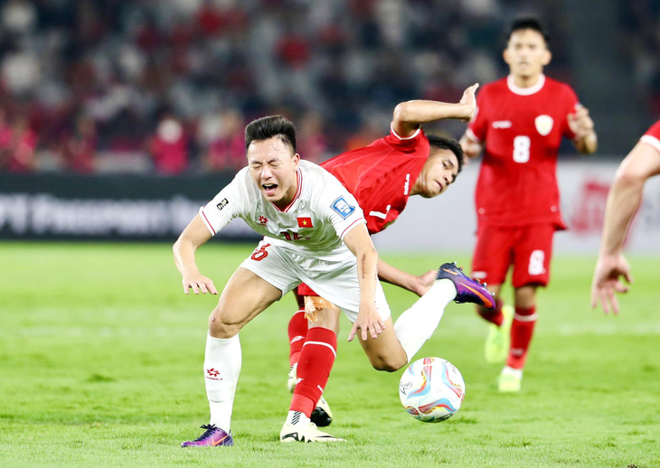 Tuyển Việt Nam gặp khó khi để thua Indonesia ở lượt trận thứ ba bảng F vòng loại thứ 2 World Cup 2026 - Ảnh: NGUYÊN KHÔI