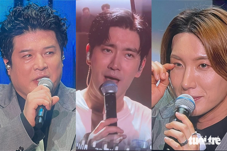 Từ trái sang: Shindong, Siwon, Leeteuk tại đêm concert tại TP.HCM - Ảnh: HOÀNG TRANG