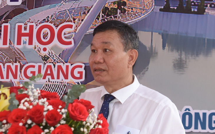 Bắt tạm giam nguyên giám đốc ban quản lý dự án ở An Giang