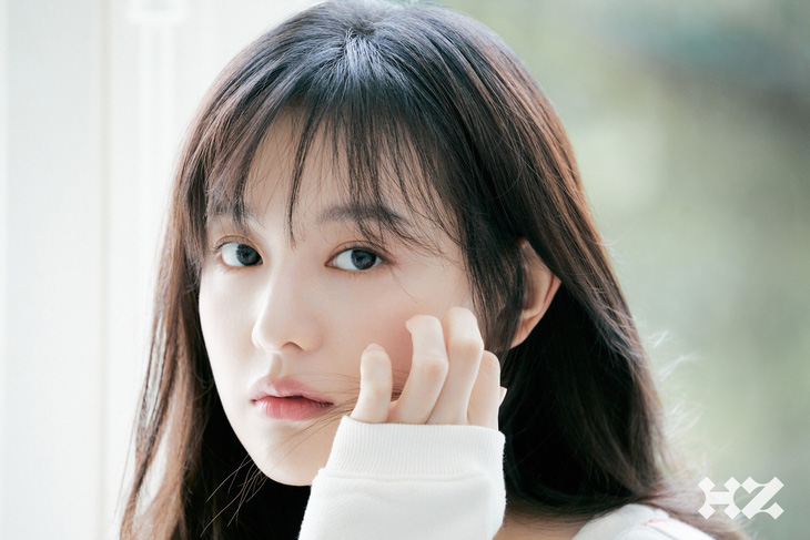 Kim Ji Won cho rằng khiêu vũ là một cách tuyệt vời để kiểm soát cân nặng - Ảnh: SOOMPI