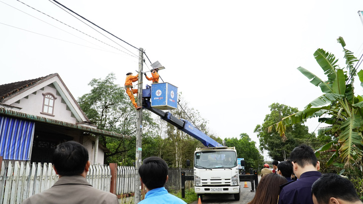 Công trình “Ánh sáng đường quê” đã mang lại hiệu quả thiết thực đối với cuộc sống của bà con nhân dân thôn Hà Trung, xã Gio Châu, huyện Gio Linh