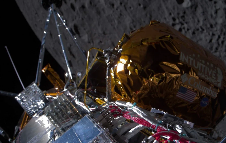 Tàu đổ bộ Odysseus di chuyển theo quỹ đạo Mặt trăng trong sứ mệnh IM-1 ngày 21-2-2024 - Ảnh: AFP