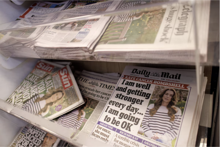 Các tờ báo tại Anh đều đăng tải thông tin về Kate sau khi cô công bố video mắc ung thư hôm 22-3 - Ảnh: Shutterstock