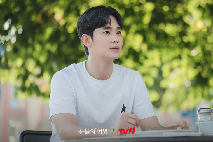 Thông tin mức cát sê khủng của Kim Soo Hyun nhanh chóng được nhà sản xuất phim Queen of Tears đính chính.