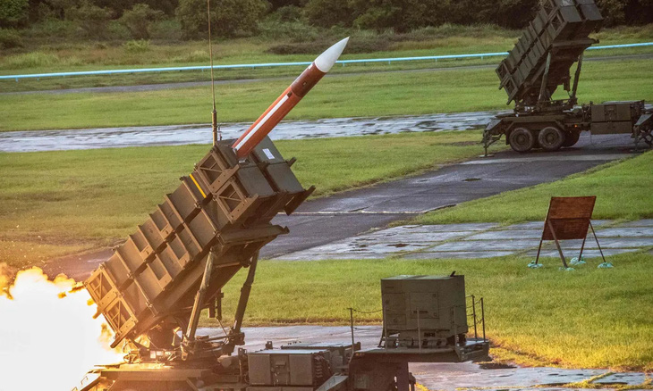 Tên lửa Patriot do Mỹ sản xuất được sử dụng trong một cuộc tập trận quân sự - Ảnh: AFP
