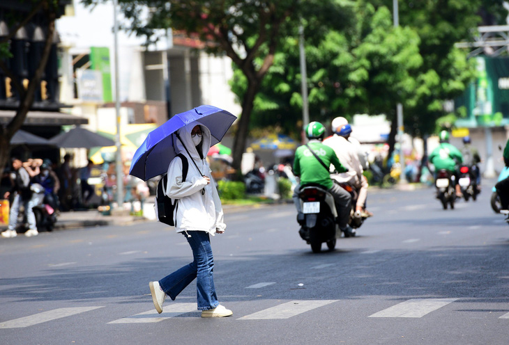 Hôm nay 28-3, thời tiết Nam Bộ nắng nóng gia tăng, nhiệt độ tăng thêm - Ảnh: DUYÊN PHAN