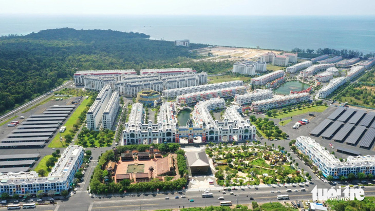 Một góc tuyến đường Dương Đông - Gành Dầu hoàn thành, góp phần phát triển kinh tế, du lịch Phú Quốc - Ảnh: THẾ KIỆT