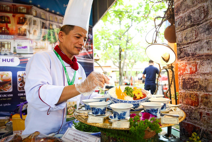 Cơm muối hoàng cung lần đầu có mặt tại lễ hội văn hóa ẩm thực ở TP.HCM