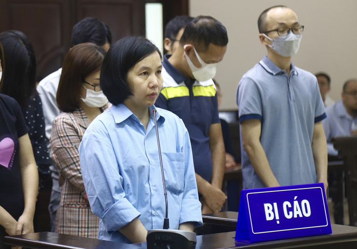 Bị cáo Hà Thành nghe tòa tuyên án - Ảnh: DANH TRỌNG