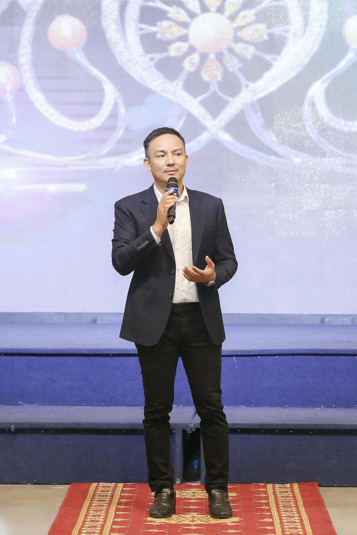 Ông Nguyễn Duy Mạnh - trưởng ban tổ chức cuộc thi - phát biểu tại sự kiện