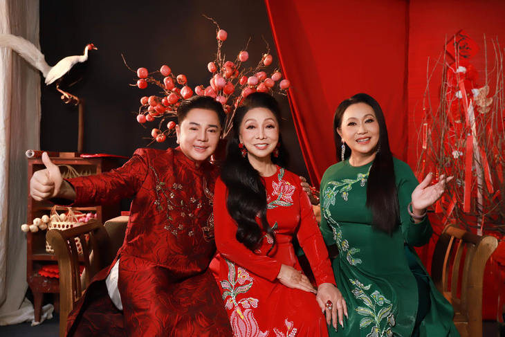 Bộ ba nghệ sĩ đồng hành cùng chương trình Học viện cải lương, từ trái qua: nghệ sĩ Châu Thanh, Bạch Tuyết và Thanh Hằng - Ảnh: BTC cung cấp