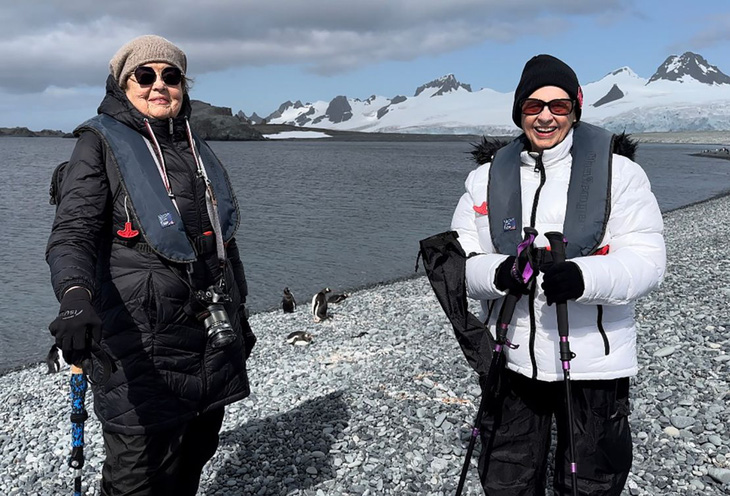 Cặp bạn thân lựa chọn Nam Cực là điểm đến đầu tiên - Ảnh: CNN