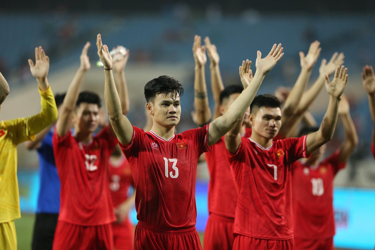 Bạn đọc Lê Tấn Thời cho rằng bóng đá Việt Nam cần làm nhiều hơn thay vì chỉ tập trung vào HLV - Ảnh: HOÀNG TÙNG