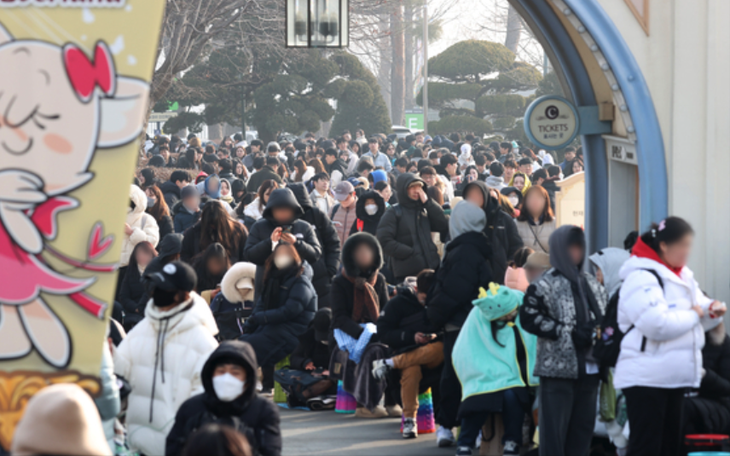 Hàng ngàn người Hàn Quốc dự tiệc chia tay 