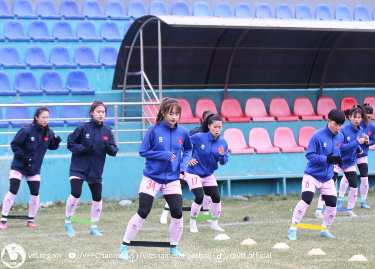 Đội tuyển U20 nữ Việt Nam tập huấn tại Uzbekistan một tuần trước khi bước vào VCK U20 nữ châu Á 2024 - Ảnh: VFF