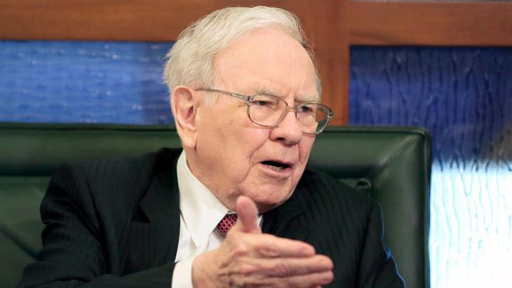 Tỉ phú Warren Buffett, người từng có nhiều chia sẻ về năng lực đầu tư - Ảnh: Shutterstock