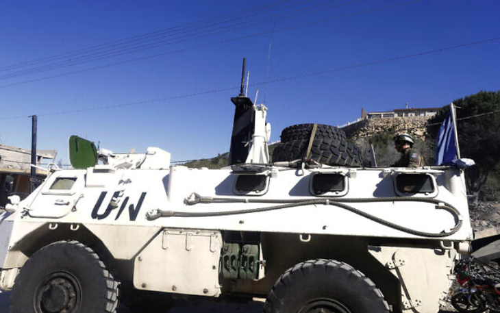 Xe tuần tra UNIFIL ở làng Kafra, phía nam Lebanon vào ngày 29-2 năm nay - Ảnh: AFP