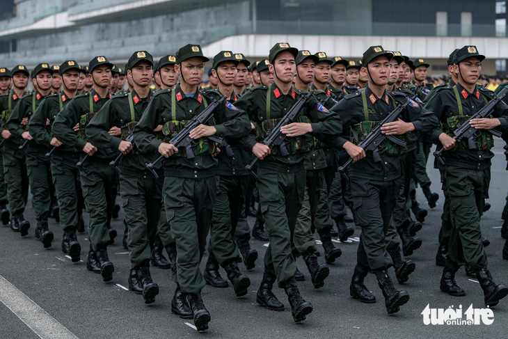 Mãn nhãn màn tổng duyệt diễu binh của hơn 5.000 cảnh sát cơ động- Ảnh 10.