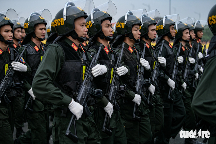 Mãn nhãn màn tổng duyệt diễu binh của hơn 5.000 cảnh sát cơ động- Ảnh 8.