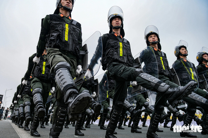 Mãn nhãn màn tổng duyệt diễu binh của hơn 5.000 cảnh sát cơ động- Ảnh 12.