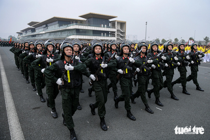 Mãn nhãn màn tổng duyệt diễu binh của hơn 5.000 cảnh sát cơ động- Ảnh 13.