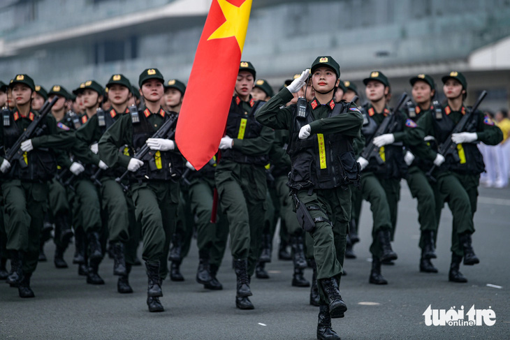 Mãn nhãn màn tổng duyệt diễu binh của hơn 5.000 cảnh sát cơ động- Ảnh 14.