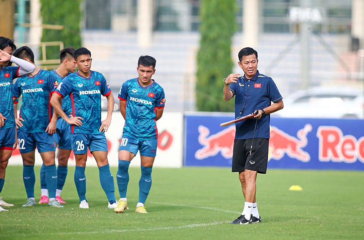 HLV Hoàng Anh Tuấn khi dẫn dắt tuyển U23 Việt Nam - Ảnh: H.TÙNG
