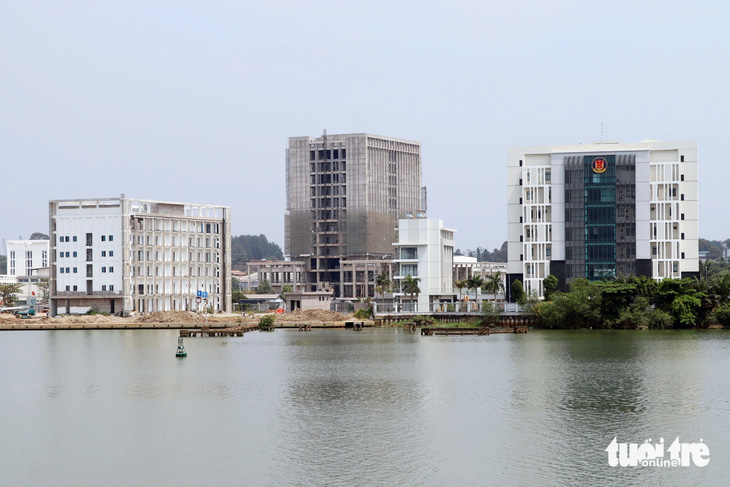 Trụ sở Kiểm toán Nhà nước khu vực 13 và Công an tỉnh Đồng Nai đang được xây dựng trên khu Trung tâm chính trị - hành chính mới của tỉnh Đồng Nai