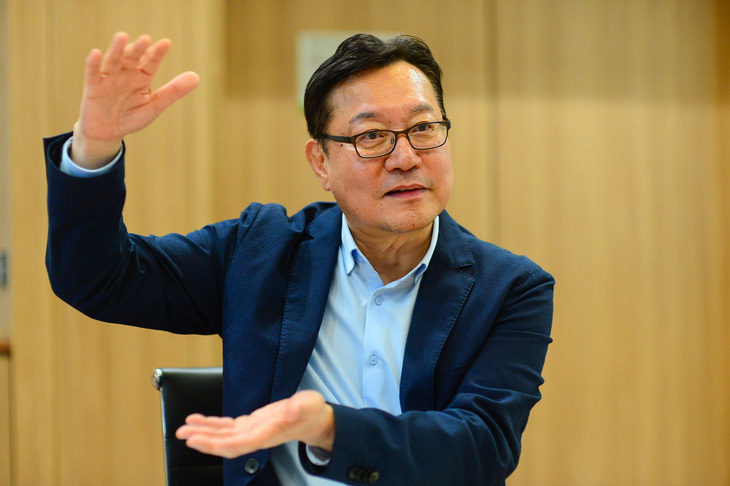 Chủ Tịch kiêm Giám đốc điều hành DN Solutions, ông WonJong Kim - Ảnh: QUANG ĐỊNH