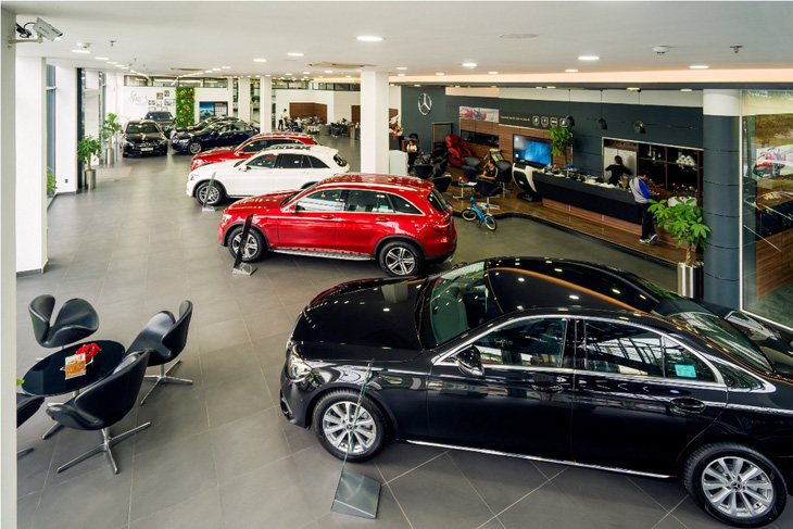 Doanh nghiệp nói khách hàng trì hoãn nhu cầu mua ô tô nên doanh số thấp - Ảnh: Website HAX