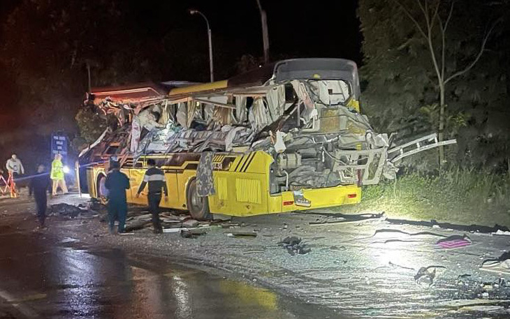 Triệu tập tài xế xe container trong vụ tai nạn làm 5 người chết