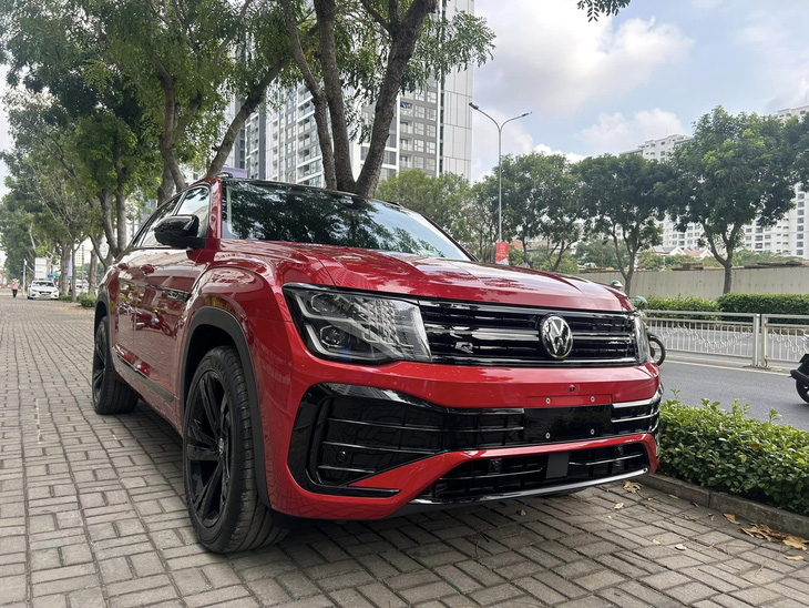 Viloran và Teramont X là hai mẫu xe đầu tiên được Volkswagen Việt Nam nhập khẩu từ thị trường Trung Quốc và đều nhận được sự quan tâm lớn từ phía khách hàng 