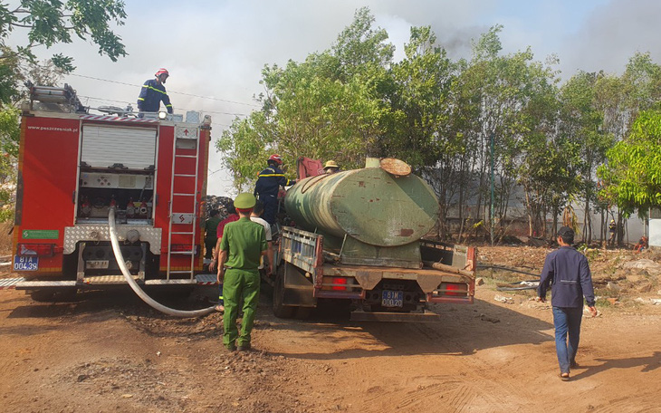 Cháy tại nhà máy rác ở Gia Lai