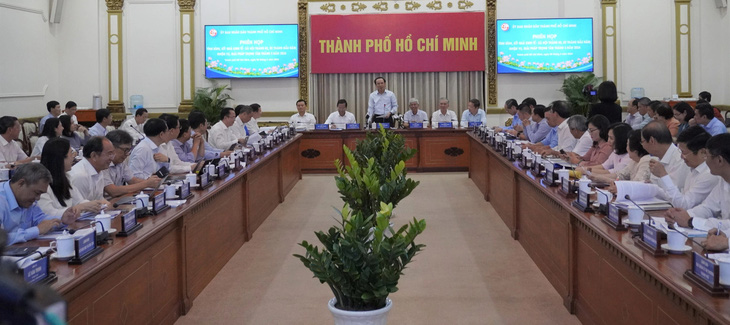 Bí thư Thành ủy TP.HCM Nguyễn Văn Nên phát biểu chỉ đạo tại phiên họp - Ảnh: TRUNG TÂM BÁO CHÍ TP.HCM