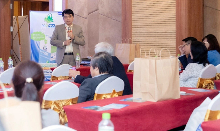 PGS Nguyễn Tuyết Xương chia sẻ tại hội thảo