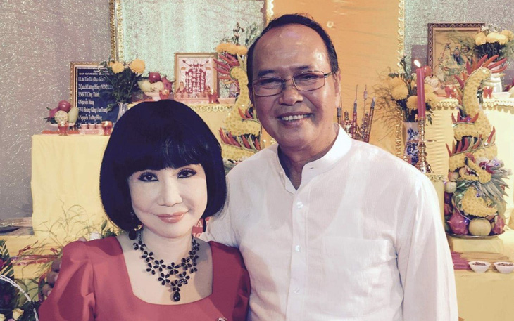 Tin tức giải trí 6-3: Thanh Điền rưng rưng nhận danh hiệu Nghệ sĩ nhân dân thay Thanh Kim Huệ