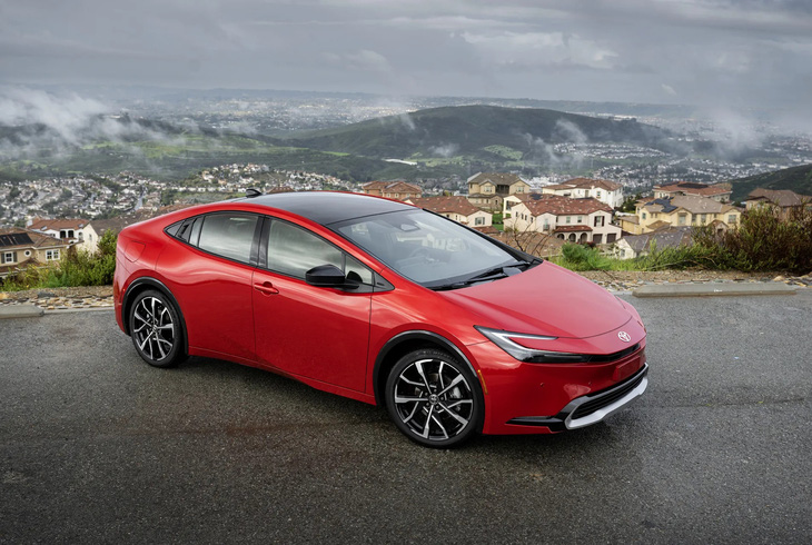 Đánh giá những chiếc xe xanh nhất có thể tác động đến cách các hãng sản xuất xe điện - Ảnh: Toyota
