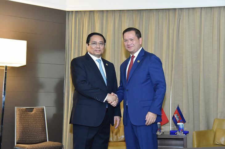 Thủ tướng Phạm Minh Chính gặp Thủ tướng Campuchia Hun Manet - Ảnh: TUẤN ANH