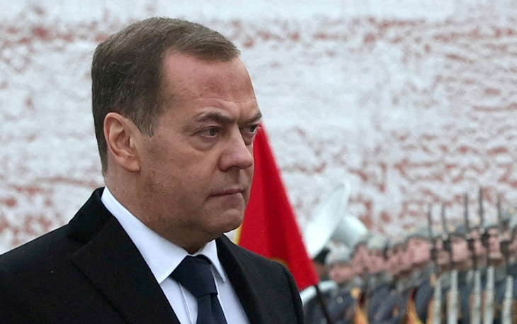 Ông Medvedev: Nga không nhắm bắn phái đoàn tổng thống Ukraine